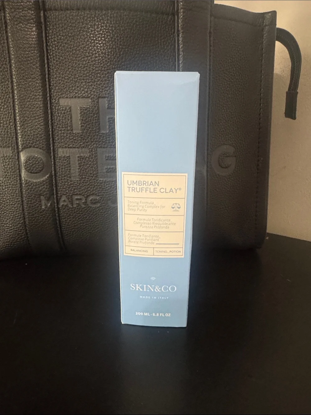 SKIN&CO Umbrian Truffle Clay Toning Formula.